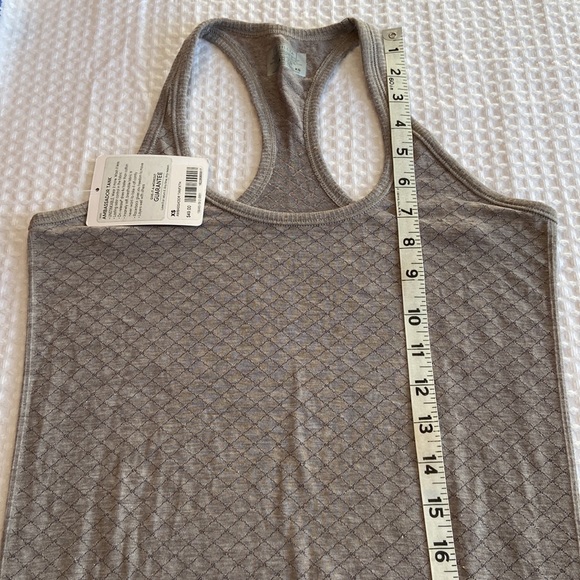 NEW! $49 ATHLETA XS AMBASSADOR TANK Top Gray Racerback - Picture 10 of 12